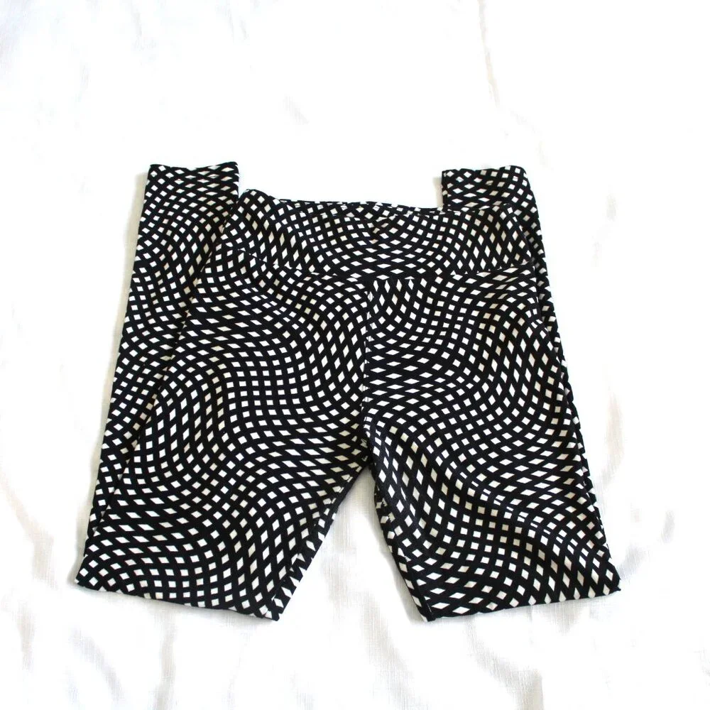 LuLaRoe LLR Leggings One Size OS Black With White Diamond Shapes